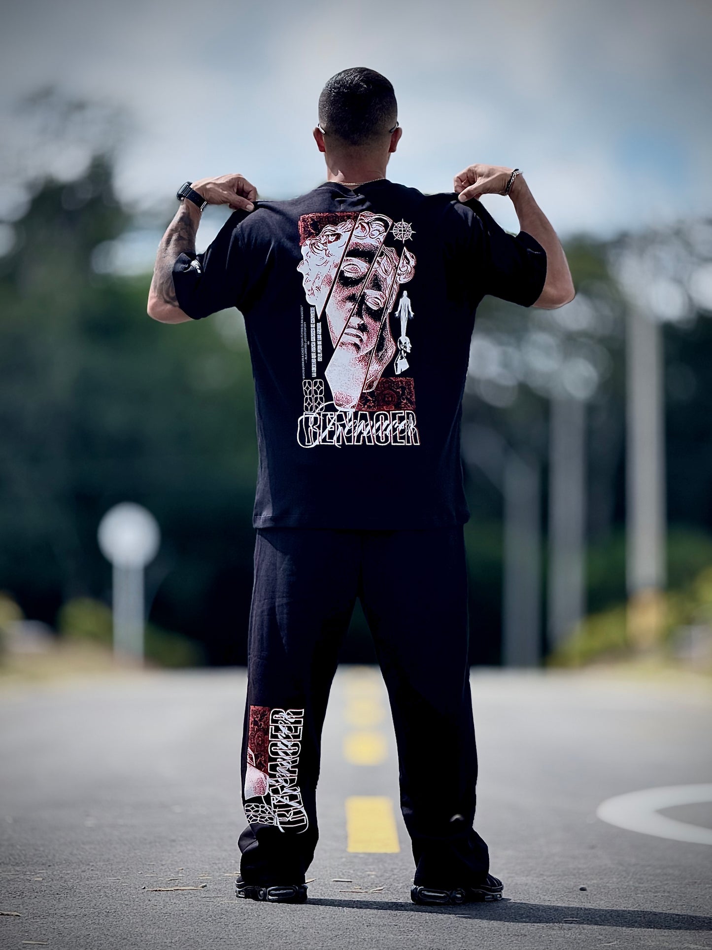 Sudadera RENACER Negra Premium