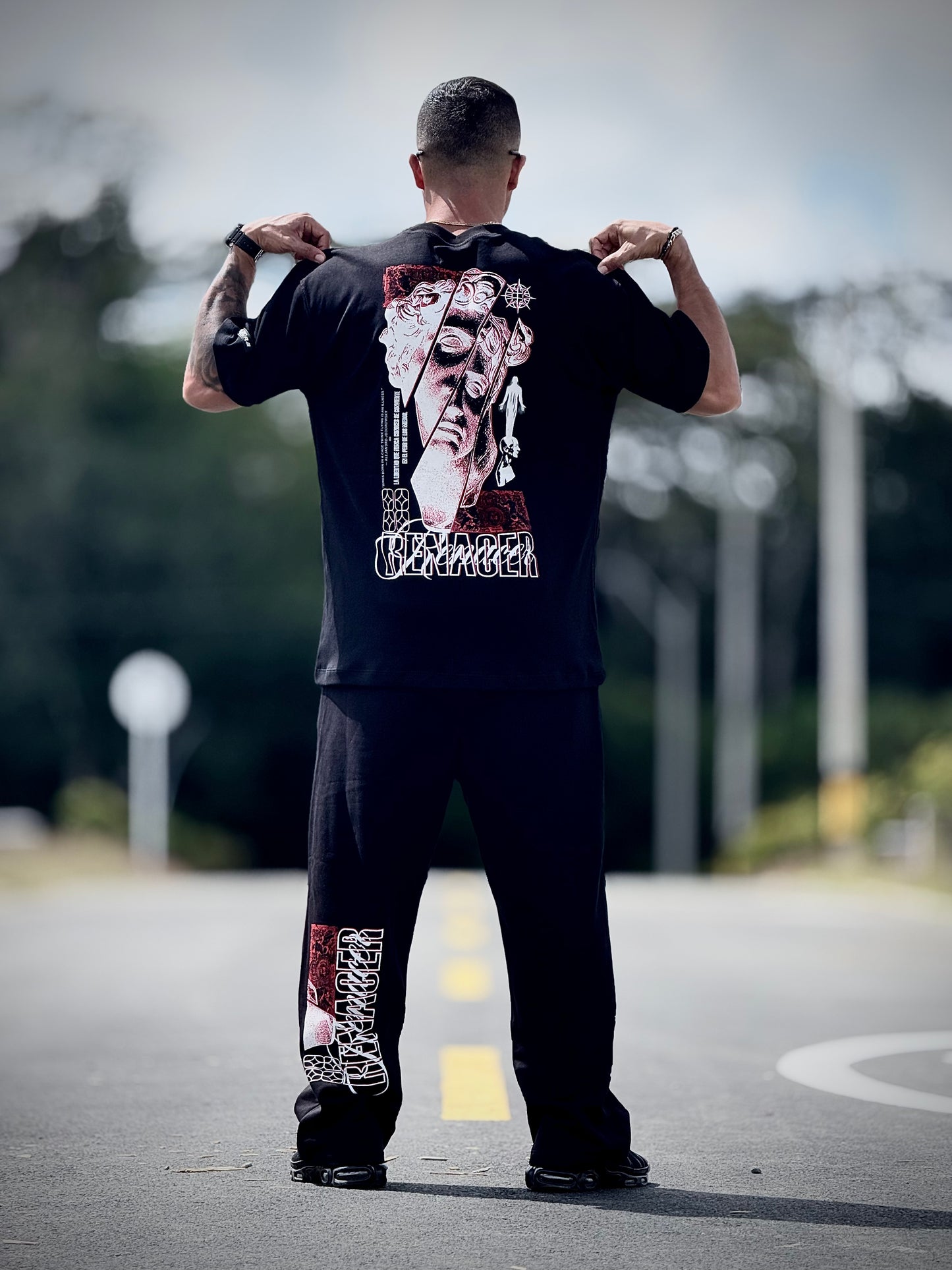 Camiseta Renacer Negra